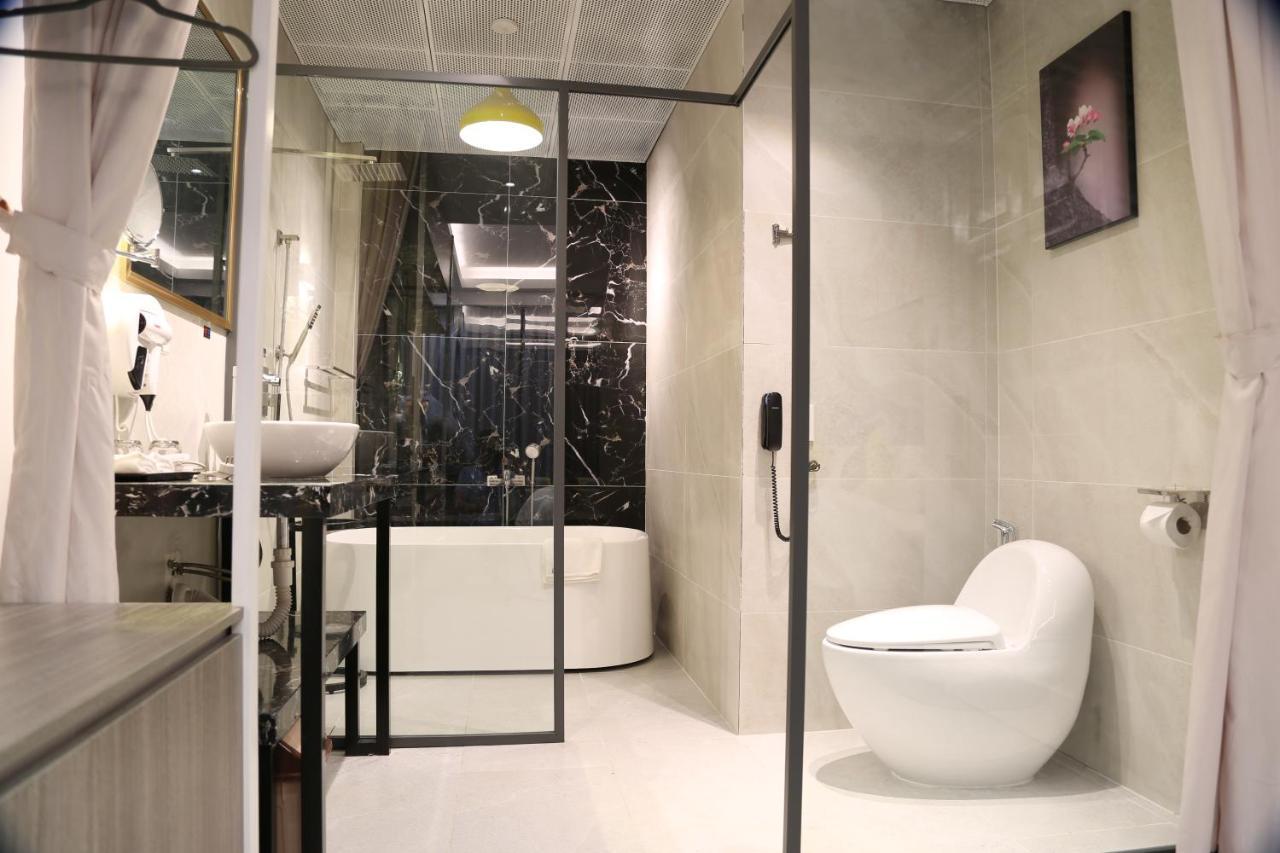 The Queendor Boutique Hotel Thành Pho Ho Chí Minh Esterno foto